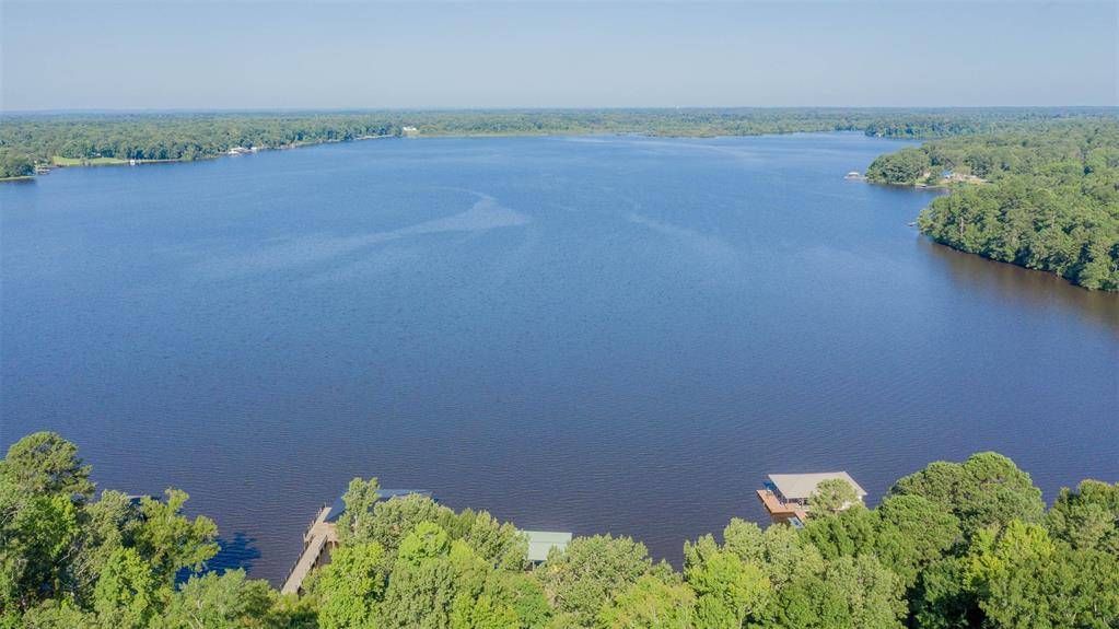 111 Oak Leaf Trail, Benton, LA 71006