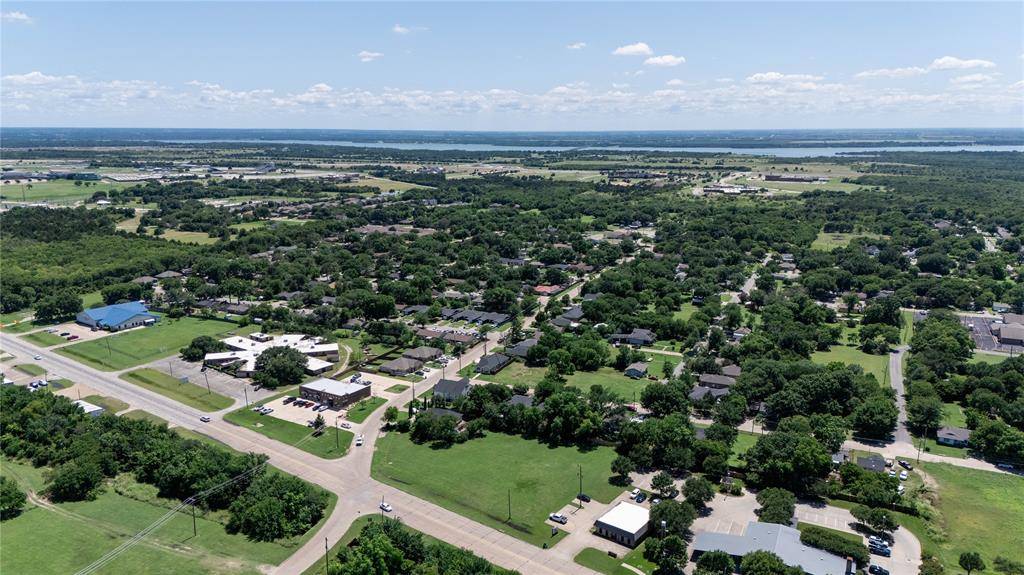 913 S Clay Street, Ennis, TX 75119