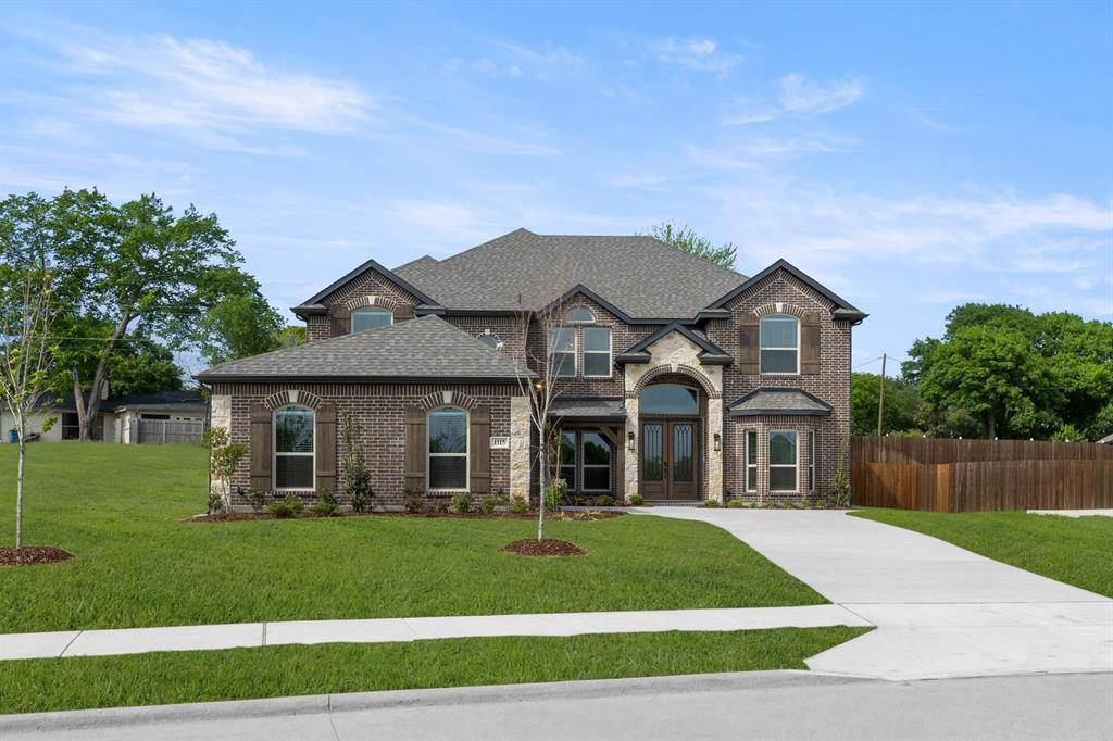 1115 Willow Lake Drive, Desoto, TX 75115