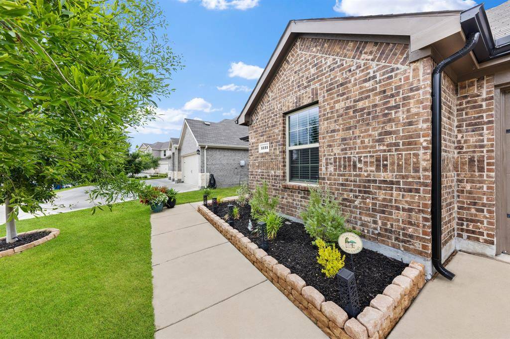 1111 Baldwin Lane, Ennis, TX 75119