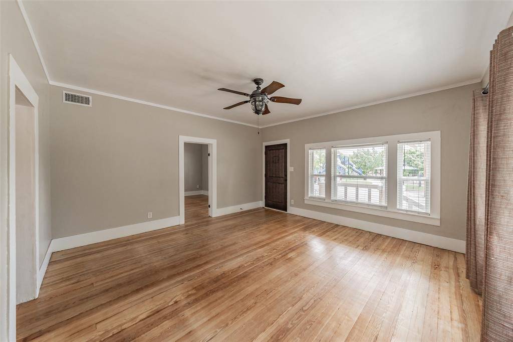 306 Davis Street, Weatherford, TX 76086