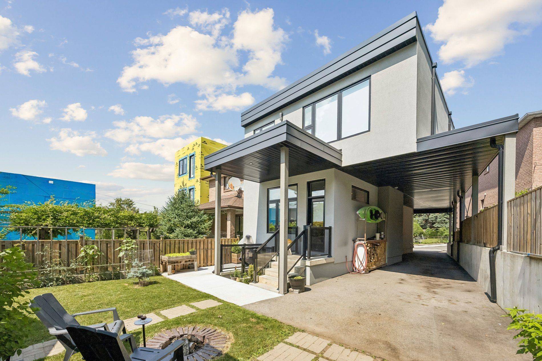 42 Ennerdale RD, Toronto W03, ON M6E 4C3