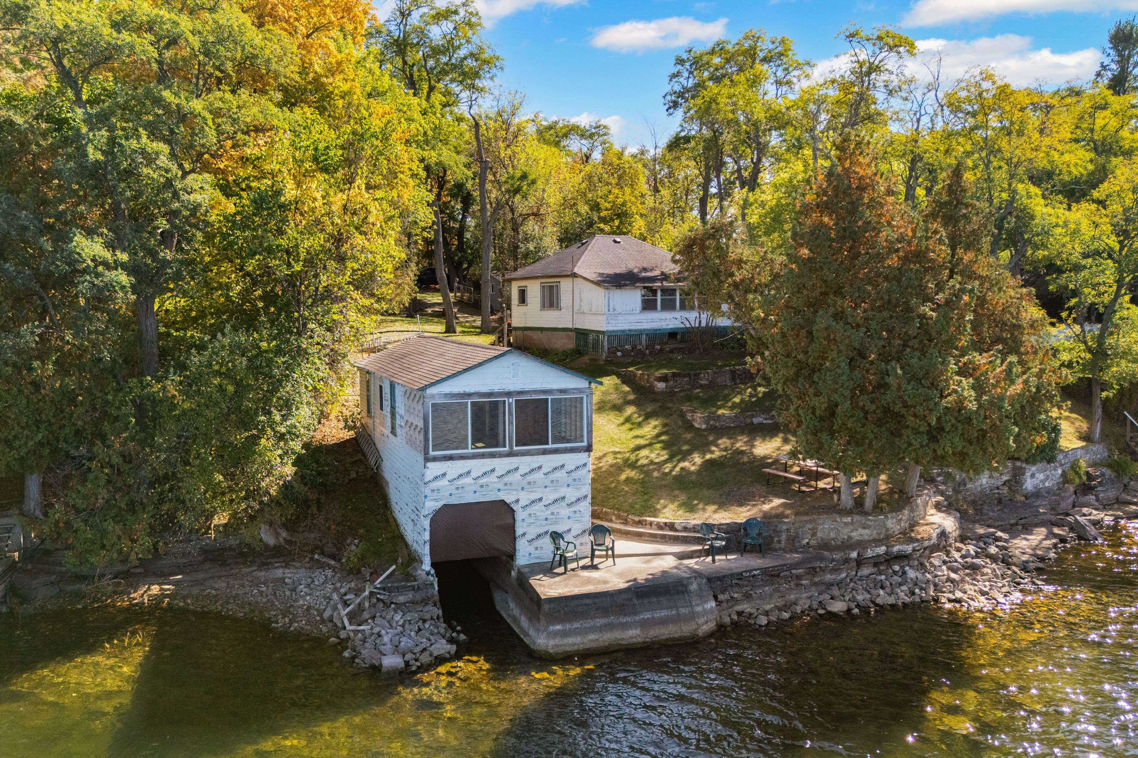 6 R9 (rideau Ferry) RD, Rideau Lakes, ON K0G 1L0