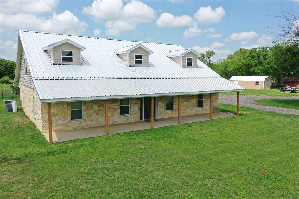 107 S Highway 14, Wortham, TX 76693