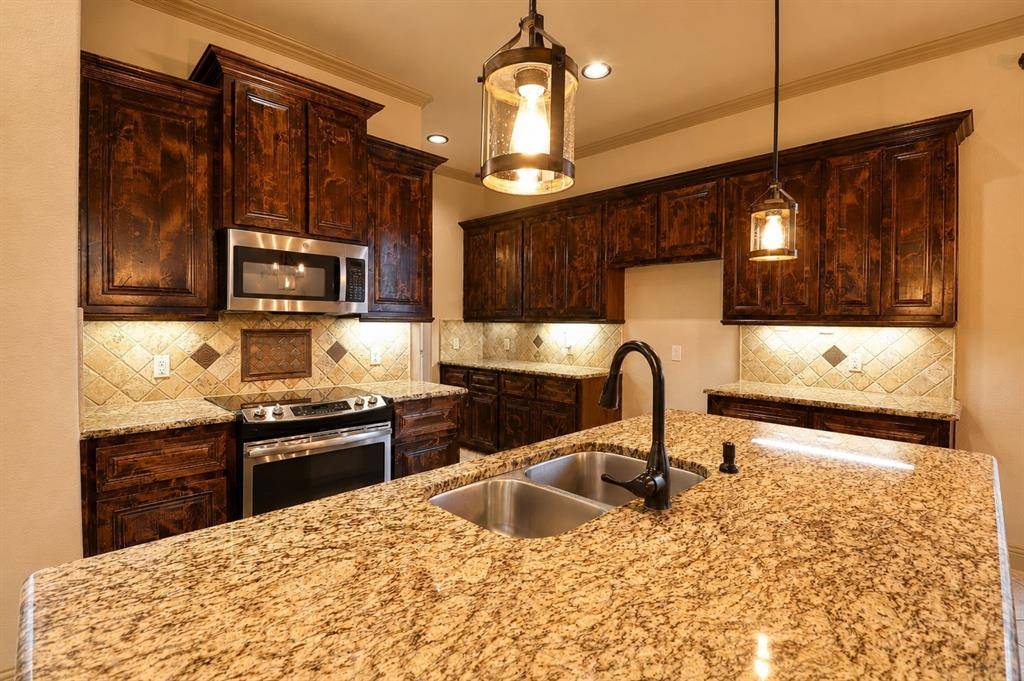 502 Madrone Trail, Forney, TX 75126