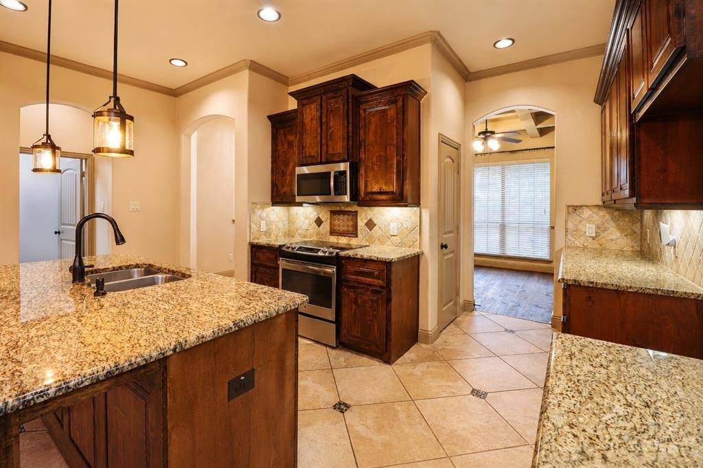 502 Madrone Trail, Forney, TX 75126