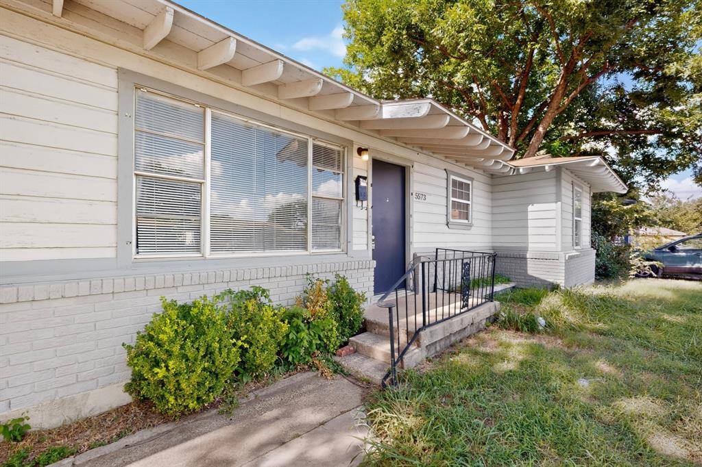 5573 Burton Avenue, Fort Worth, TX 76119