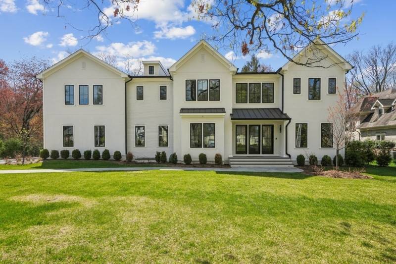 11 Addison Dr, Millburn Twp., NJ 07078