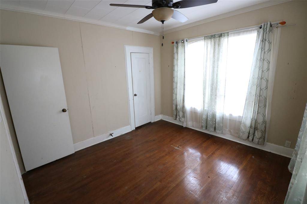 2332 Simpson Street, Paris, TX 75460