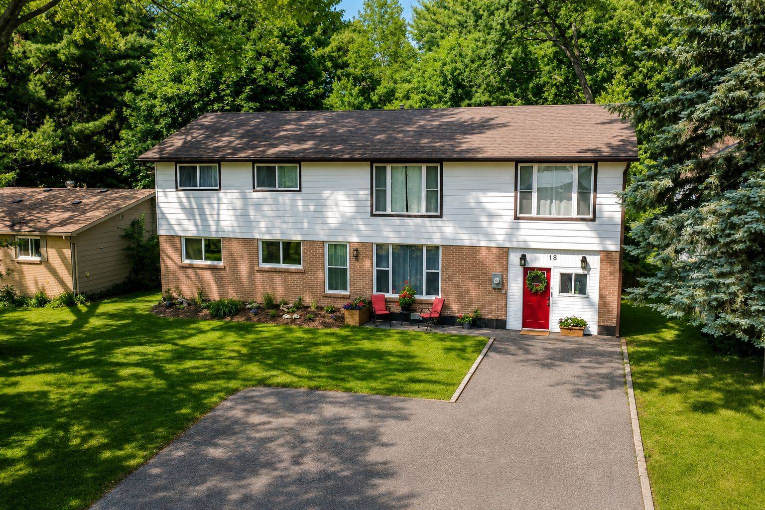 18 Bushey AVE, Essa, ON L3W 0L2