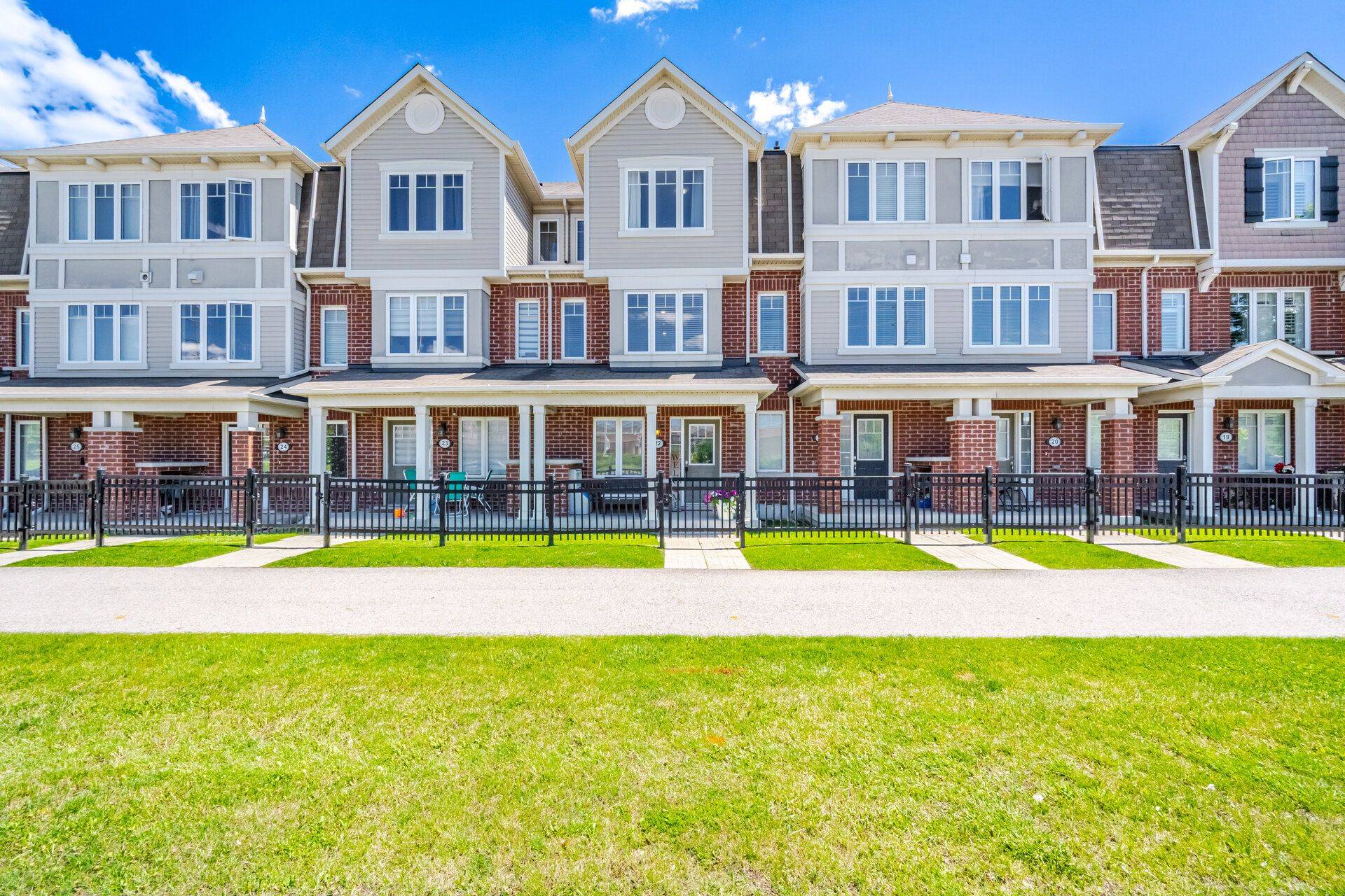 6020 Derry RD #22, Milton, ON L9T 8L6