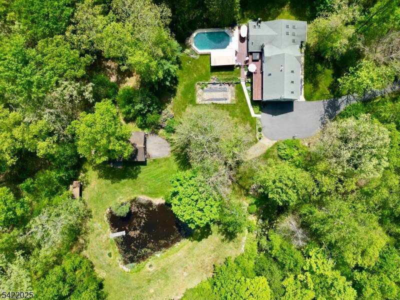 202 Millbrook Rd, Hardwick Twp., NJ 07825