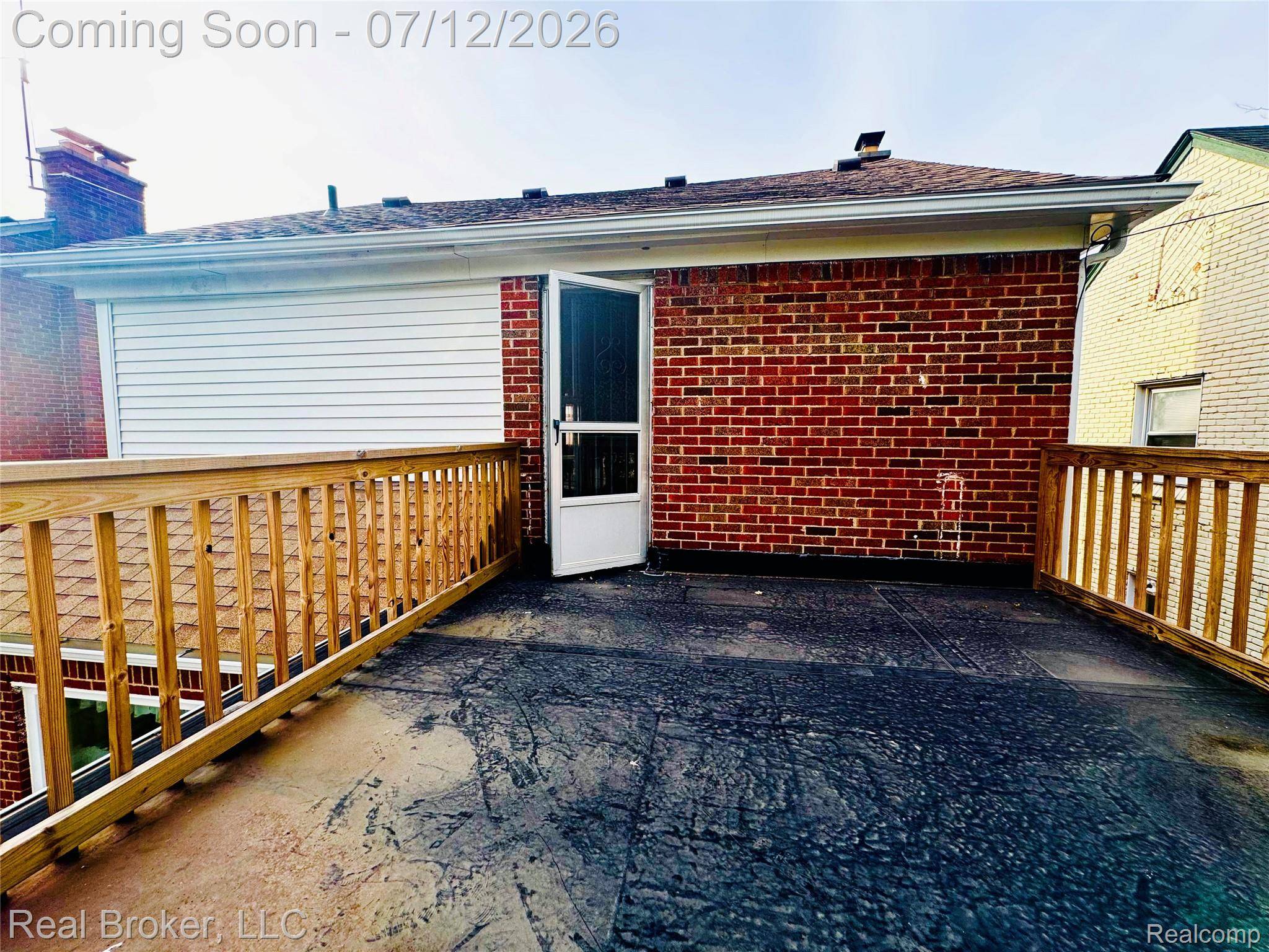 15868 Whitcomb ST, Detroit, MI 48227
