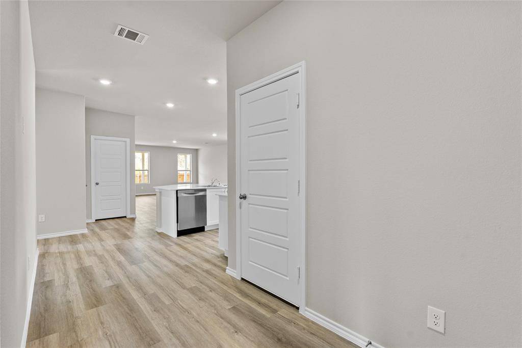 904 Traction Trail, Cleburne, TX 76031