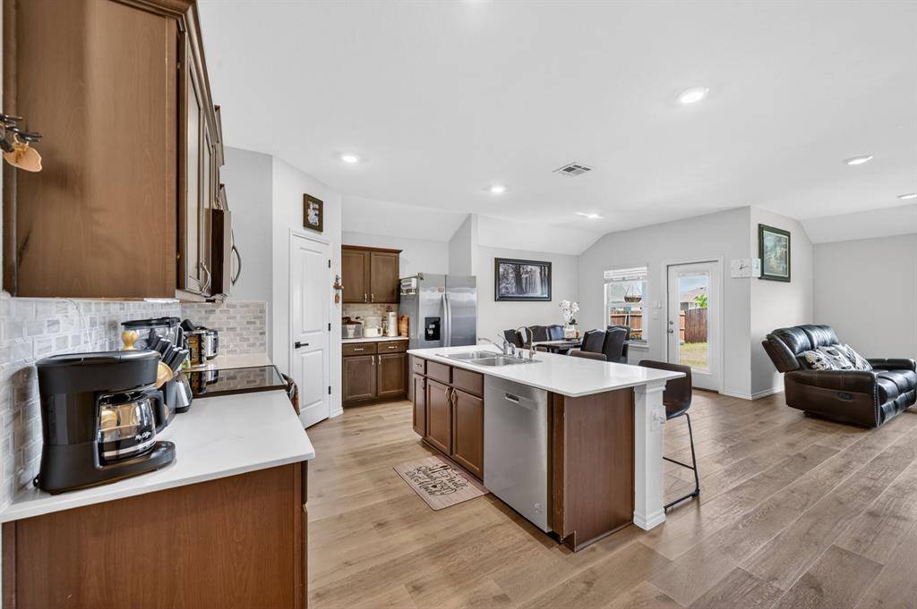 6409 Waterfall Lane, Princeton, TX 75407