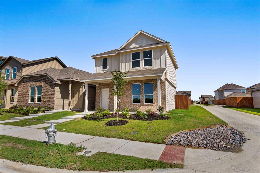 3057 Maple Orchard Lane, Fort Worth, TX 76140