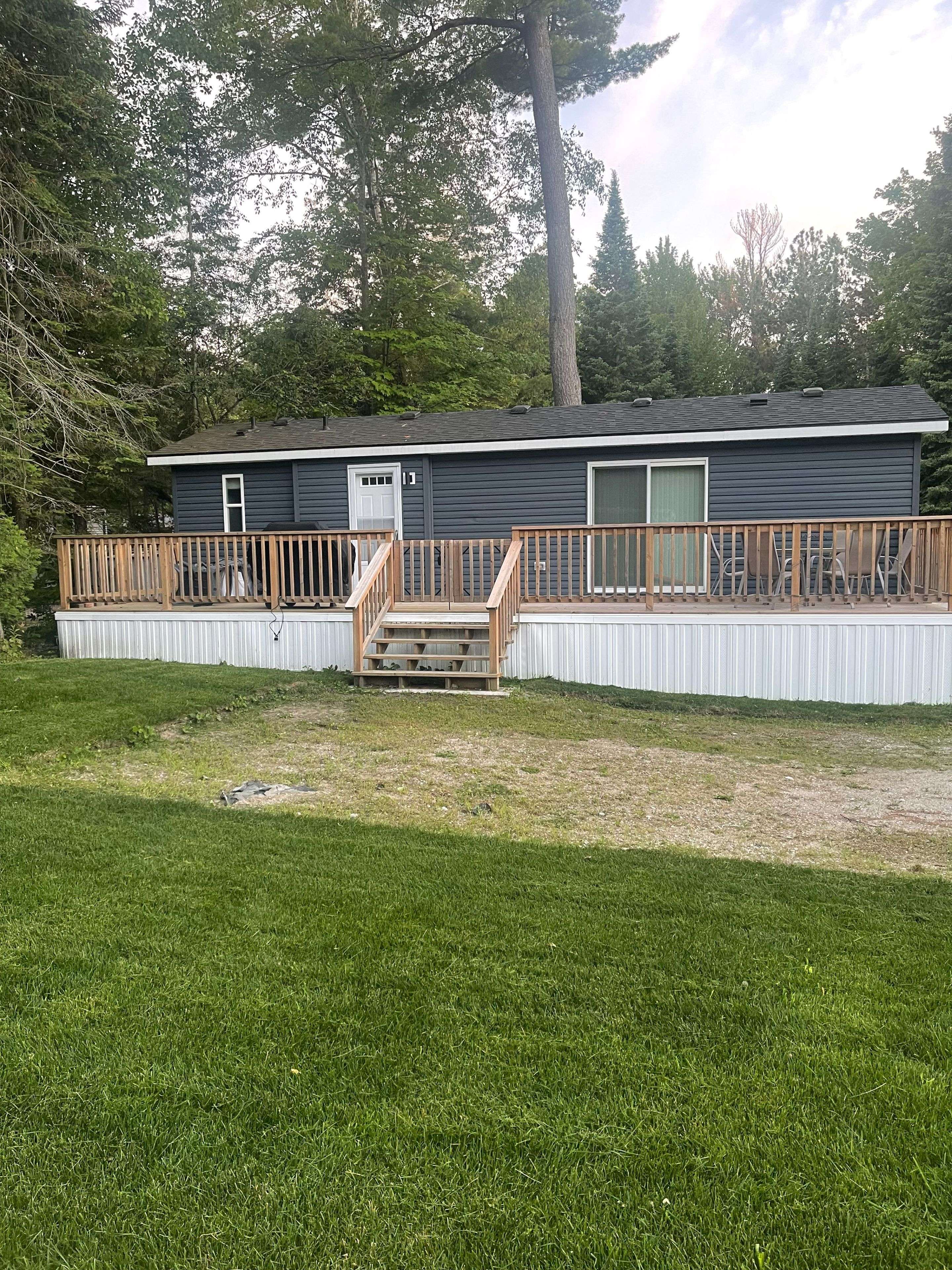 85 Theme Park DR #I, Wasaga Beach, ON L9Z 1X7