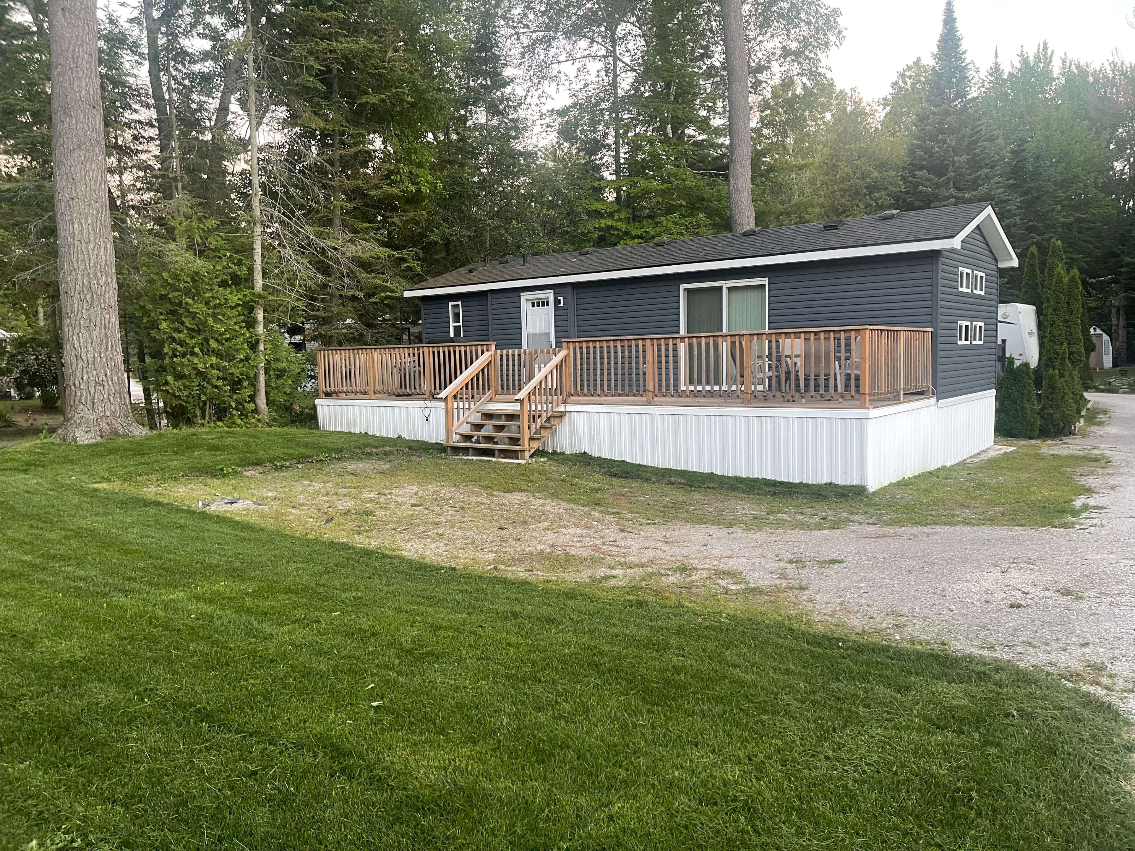 85 Theme Park DR #I, Wasaga Beach, ON L9Z 1X7