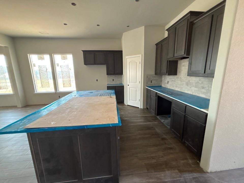 504 Vista Ridge Drive, Weatherford, TX 76087