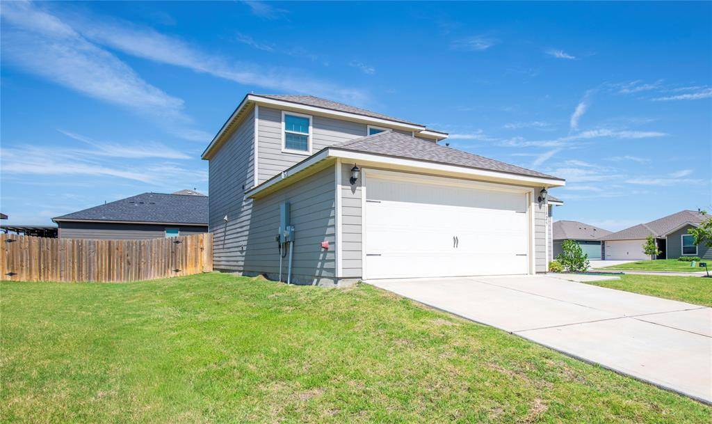 1825 Fergus Drive, Ponder, TX 76259