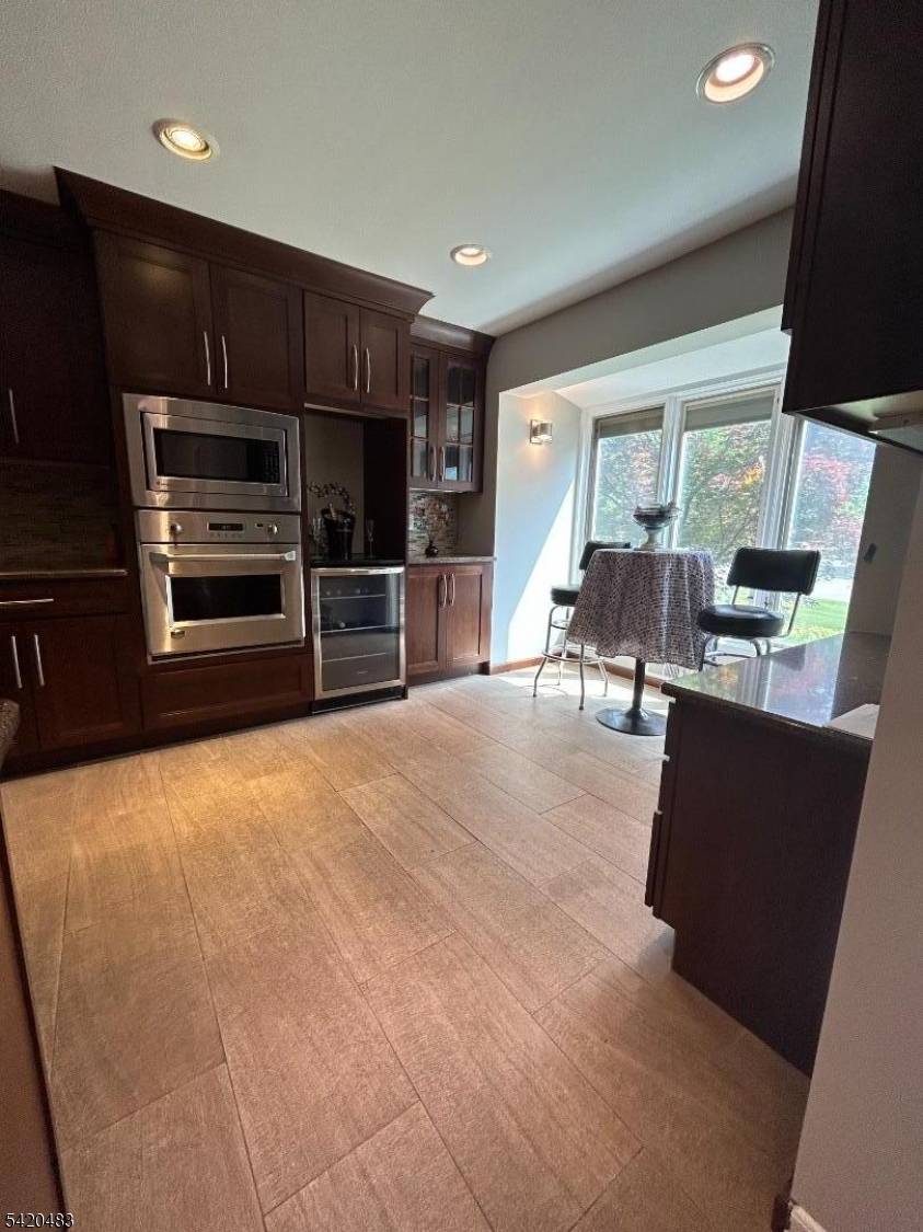 220 Butternut Dr, Wayne Twp., NJ 07470