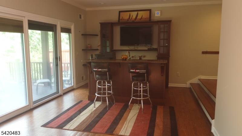 220 Butternut Dr, Wayne Twp., NJ 07470