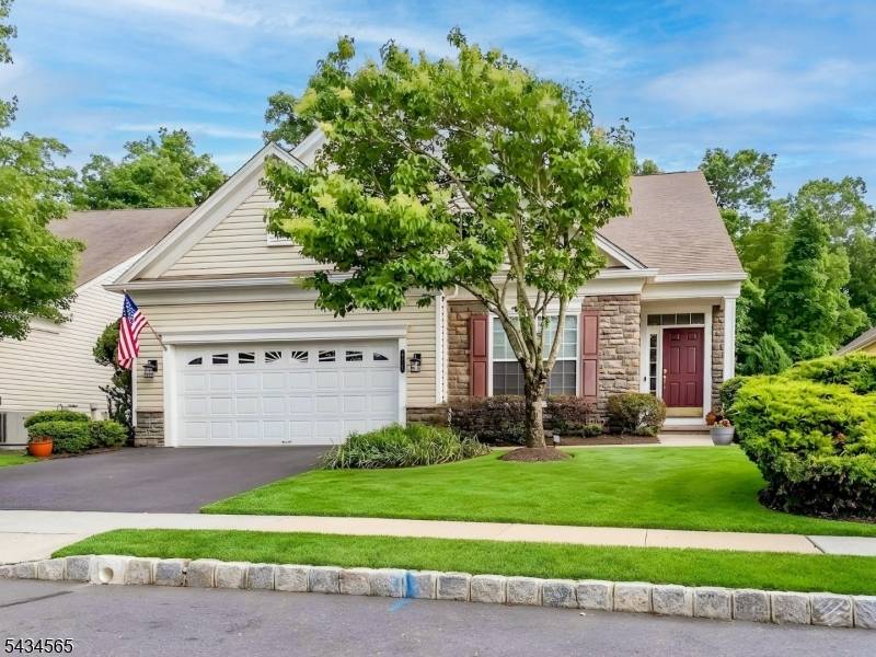 717 Thistle Hill Ln, Franklin Twp., NJ 08873
