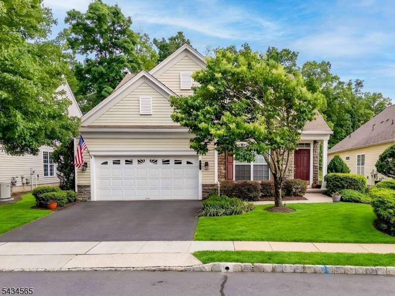717 Thistle Hill Ln, Franklin Twp., NJ 08873