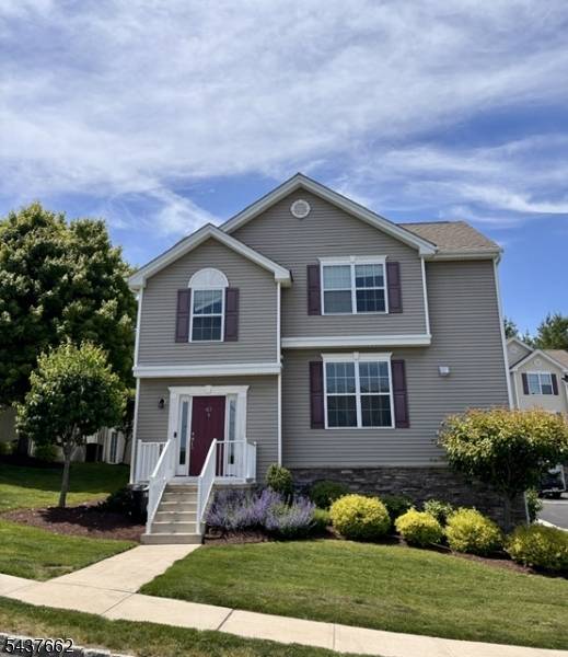 63 Sowers Dr, Mount Olive Twp., NJ 07840