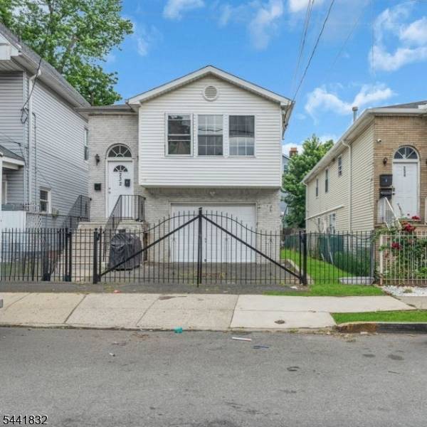 232 4Th St, Newark City, NJ 07107
