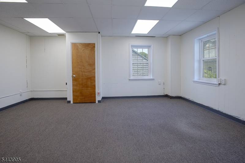 18 Church St Rm 204, Newton Town, NJ 07860