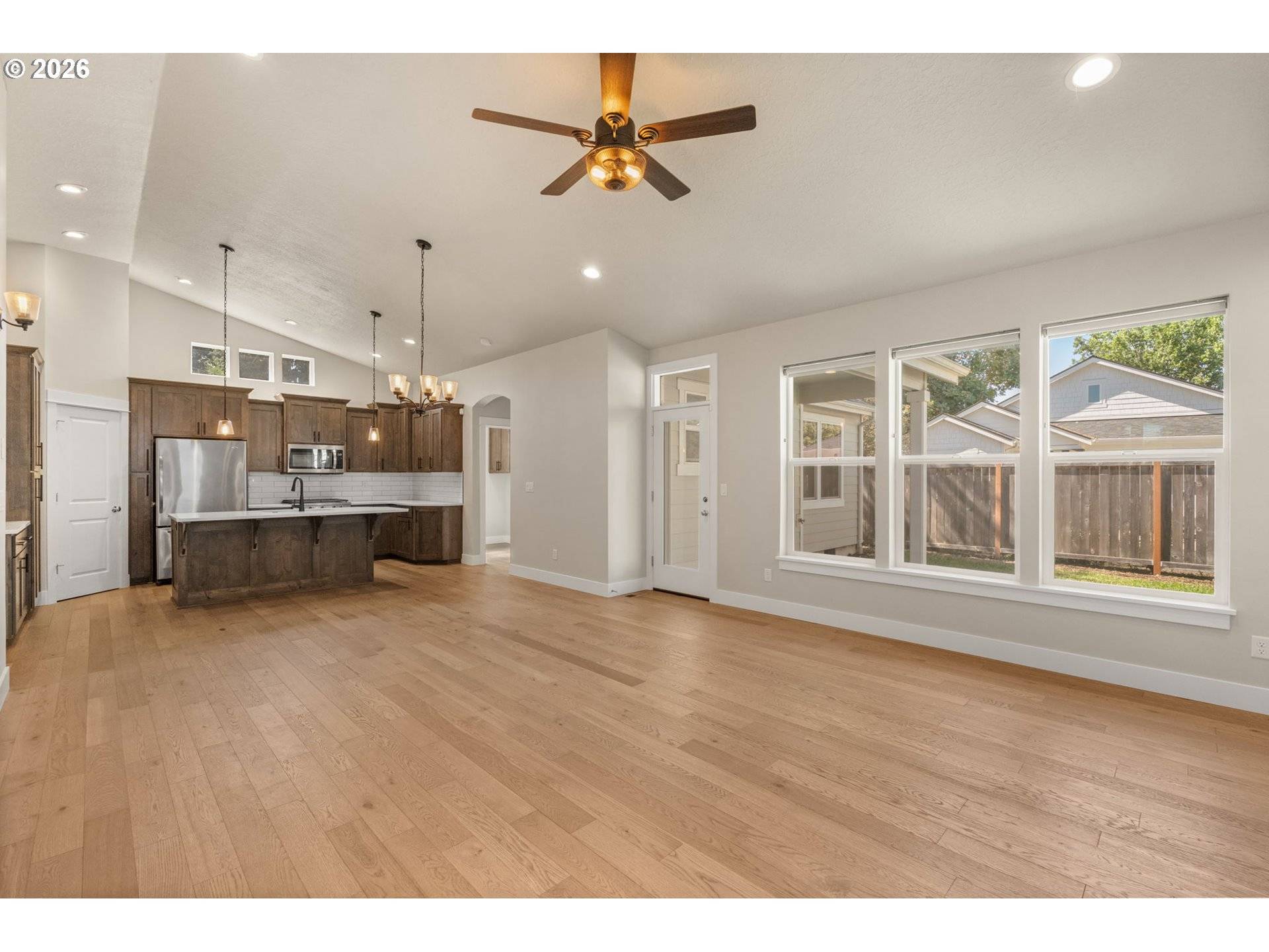 445 HUNSAKER LN, Eugene, OR 97404