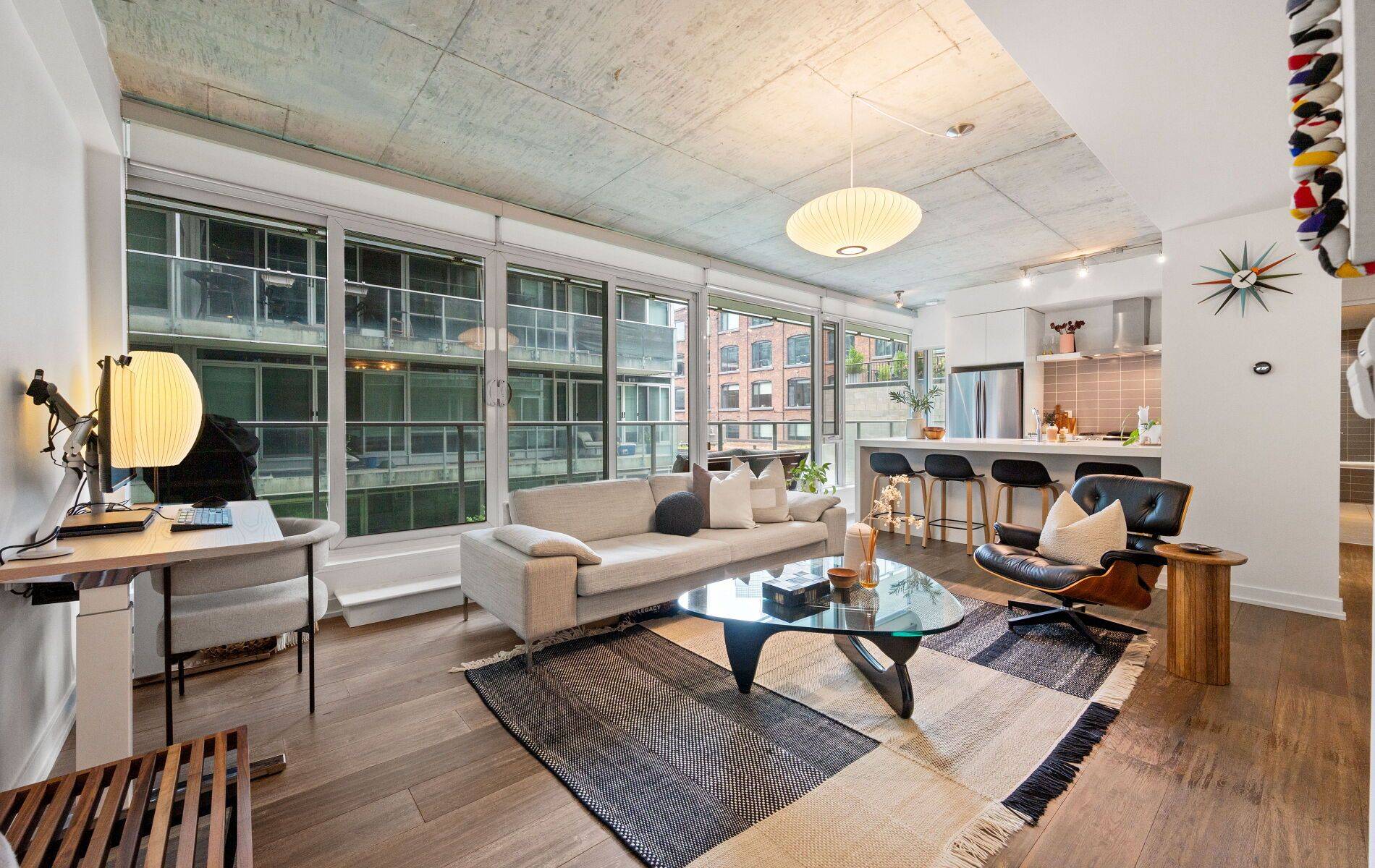 75 Portland ST #322, Toronto C01, ON M5V 2M9