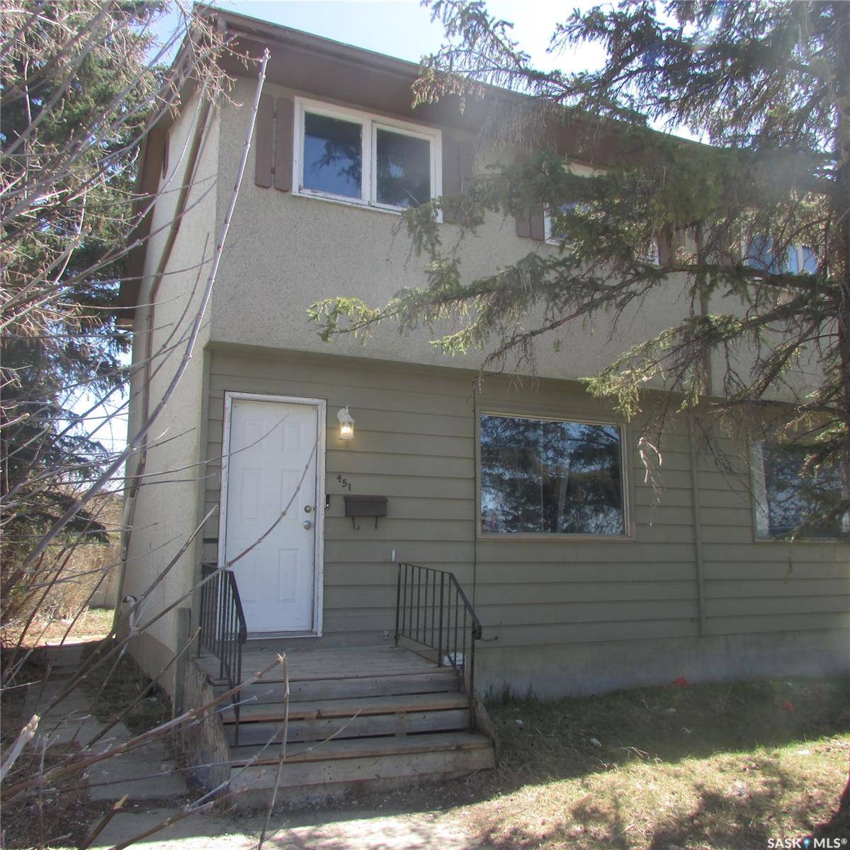 451 McIntosh STREET, Regina, SK S4R 4Z7