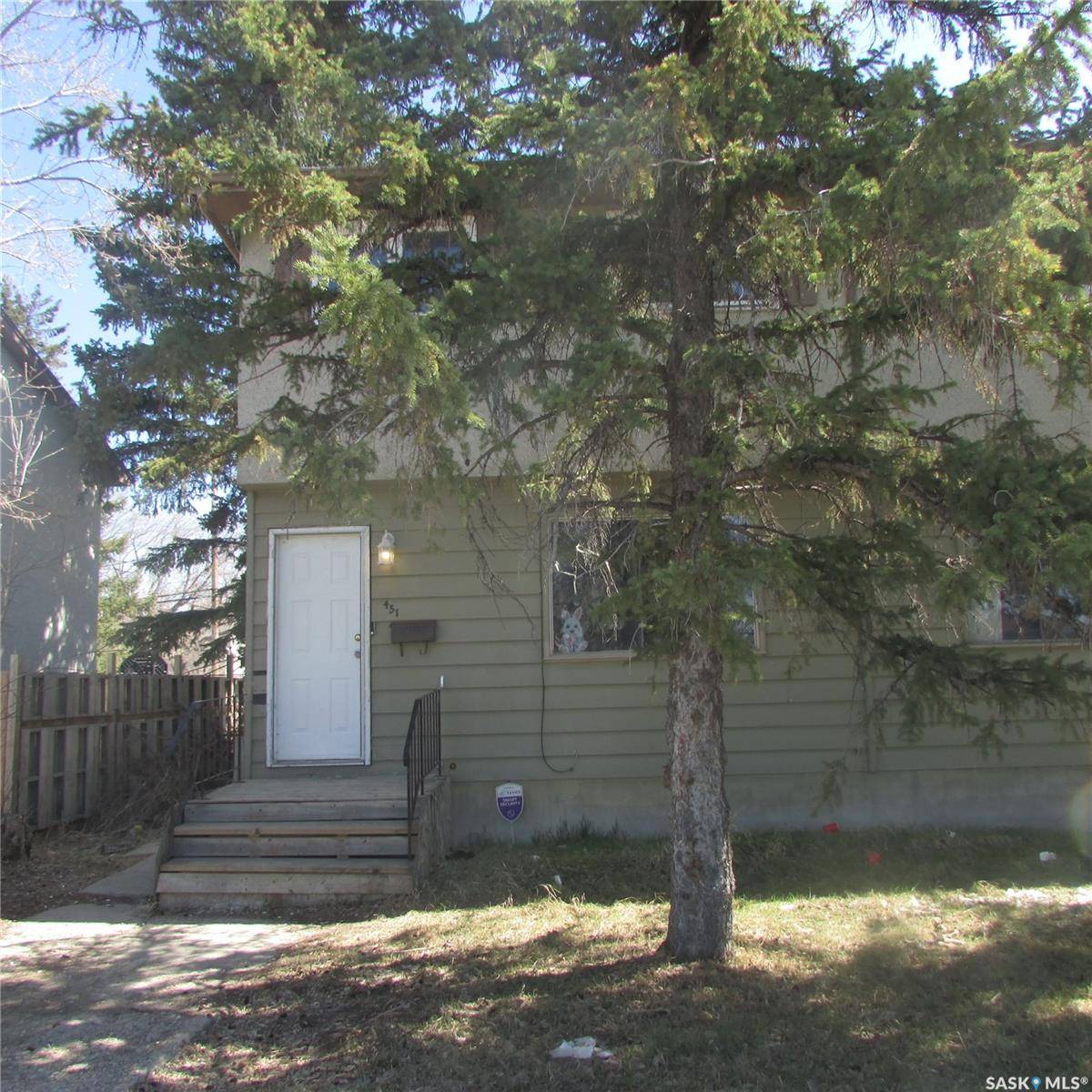 451 McIntosh STREET, Regina, SK S4R 4Z7