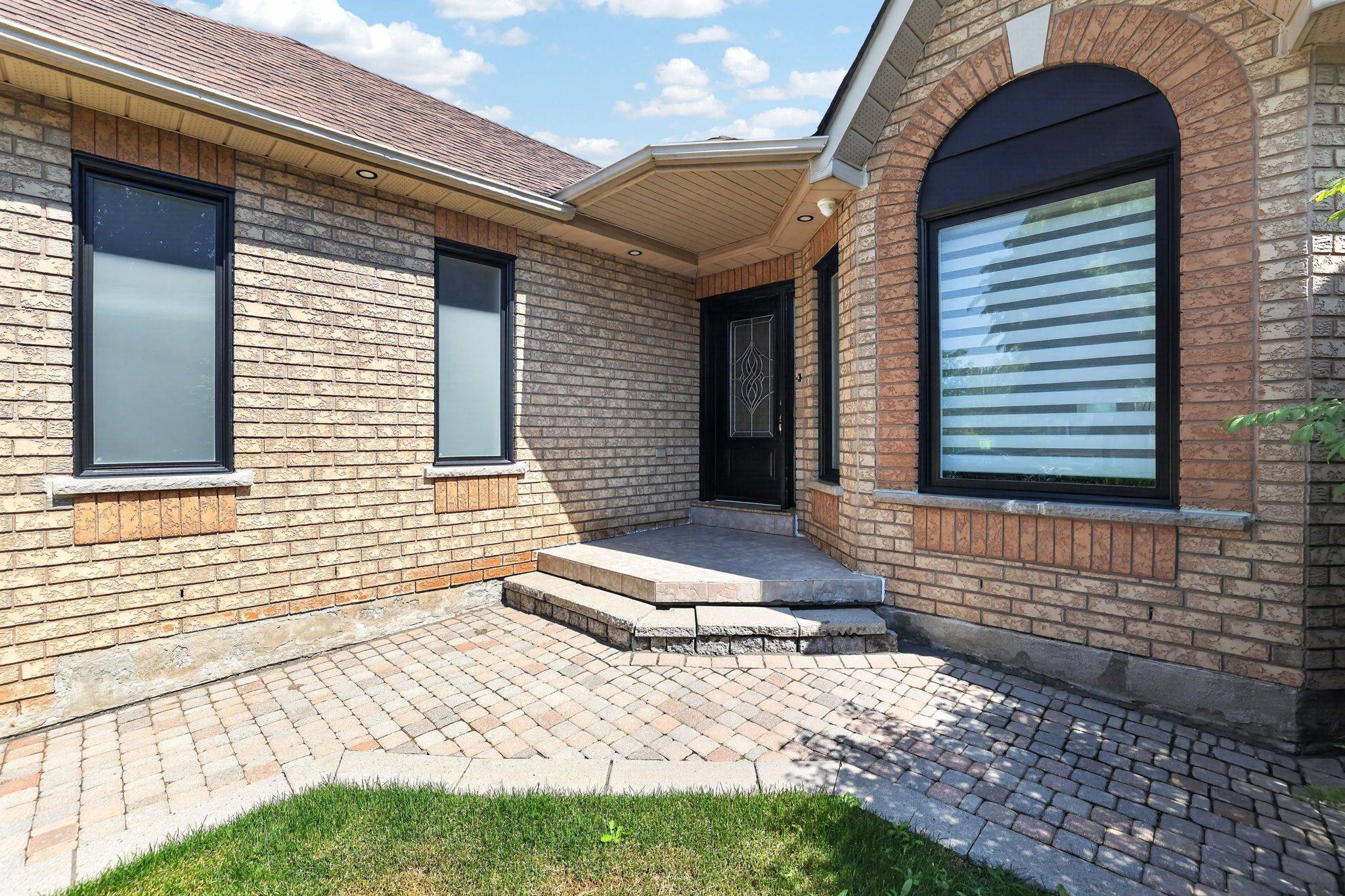 15 Southbury Manor DR, Caledon, ON L7E 1X7