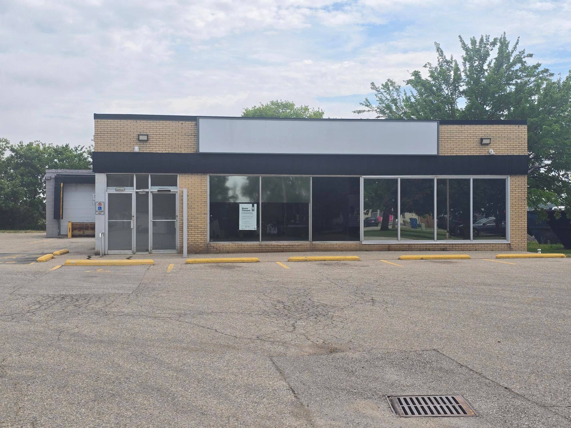 90 Erie ST S, Chatham-kent, ON N0P 2C0