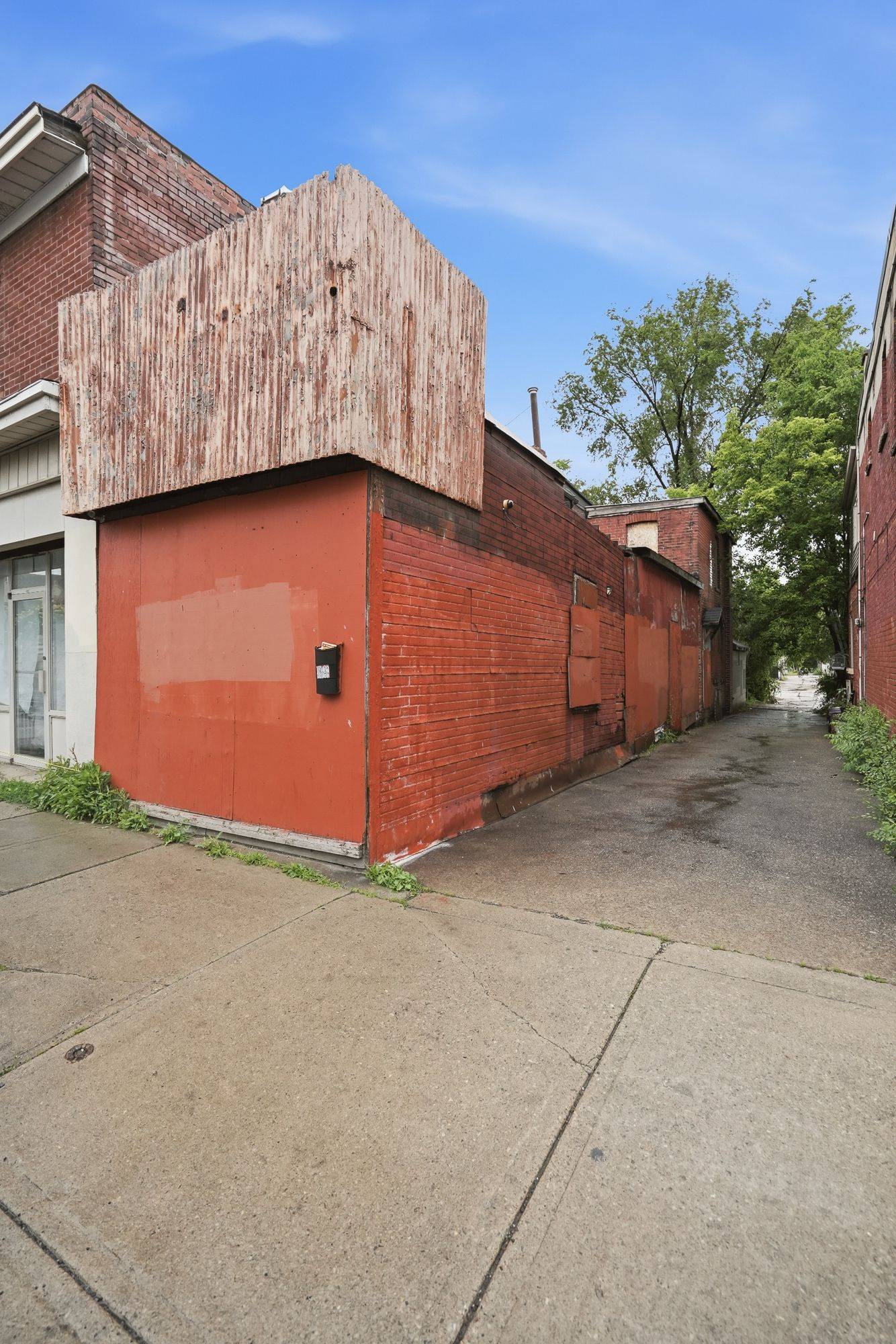 721 1/2 BARTON ST E, Hamilton, ON L8L 3A7