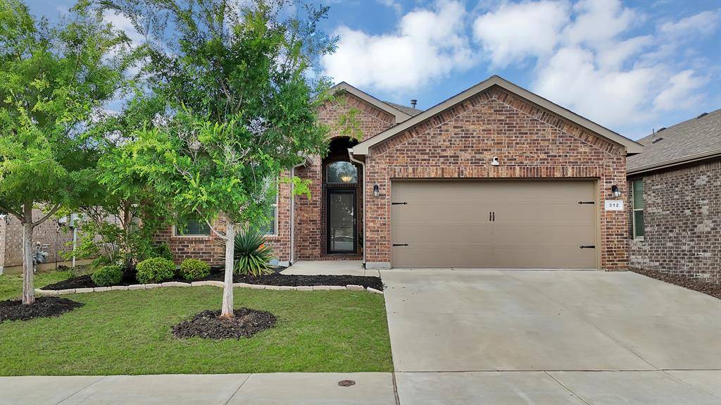 312 Frenchpark Drive, Fort Worth, TX 76052