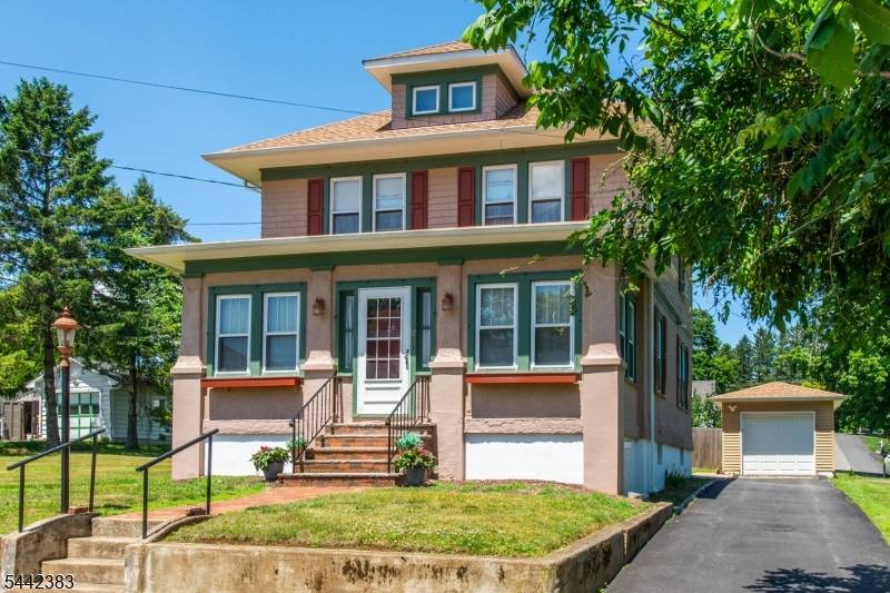 17 E Cooper St, Dover Town, NJ 07801
