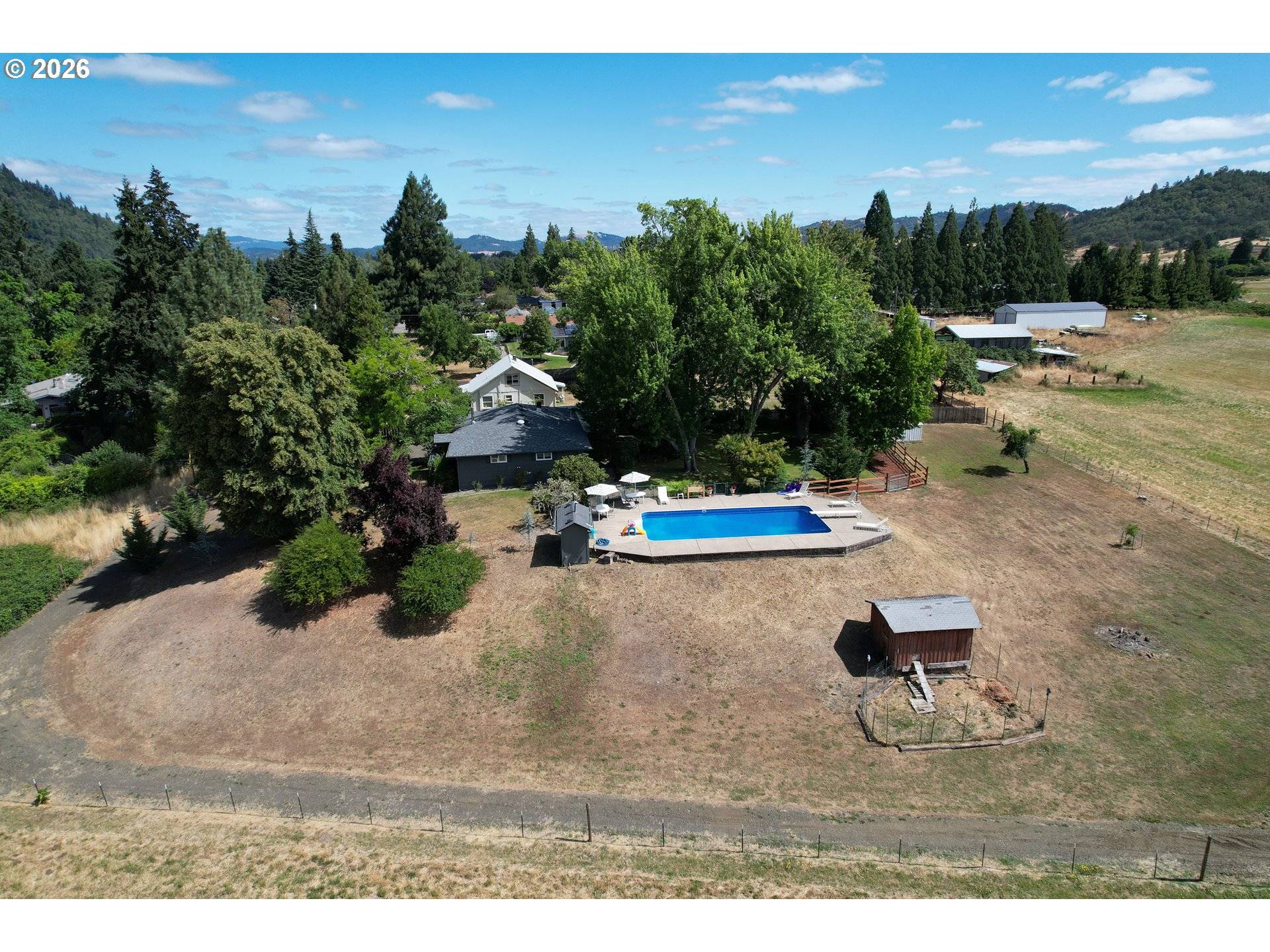 911 HARLAN ST, Roseburg, OR 97471