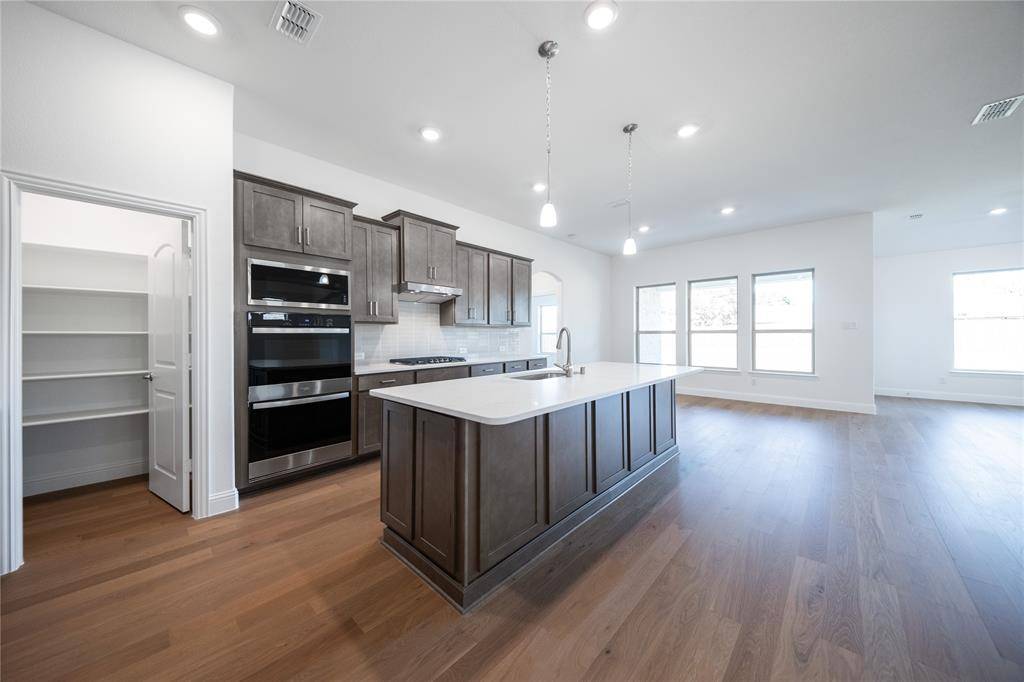 307 Symphony Avenue, Forney, TX 75126