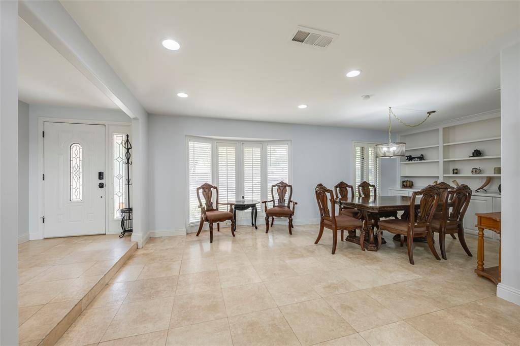 5017 Boulder Lake Road, Fort Worth, TX 76103