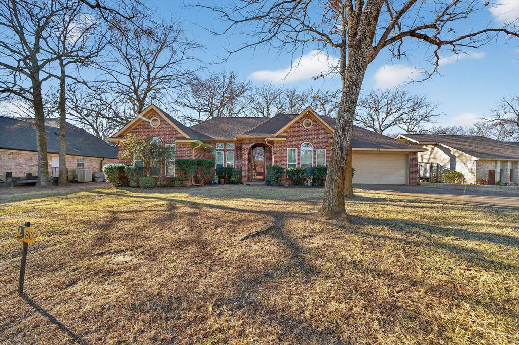 109 Southern Pine Place, Mabank, TX 75156