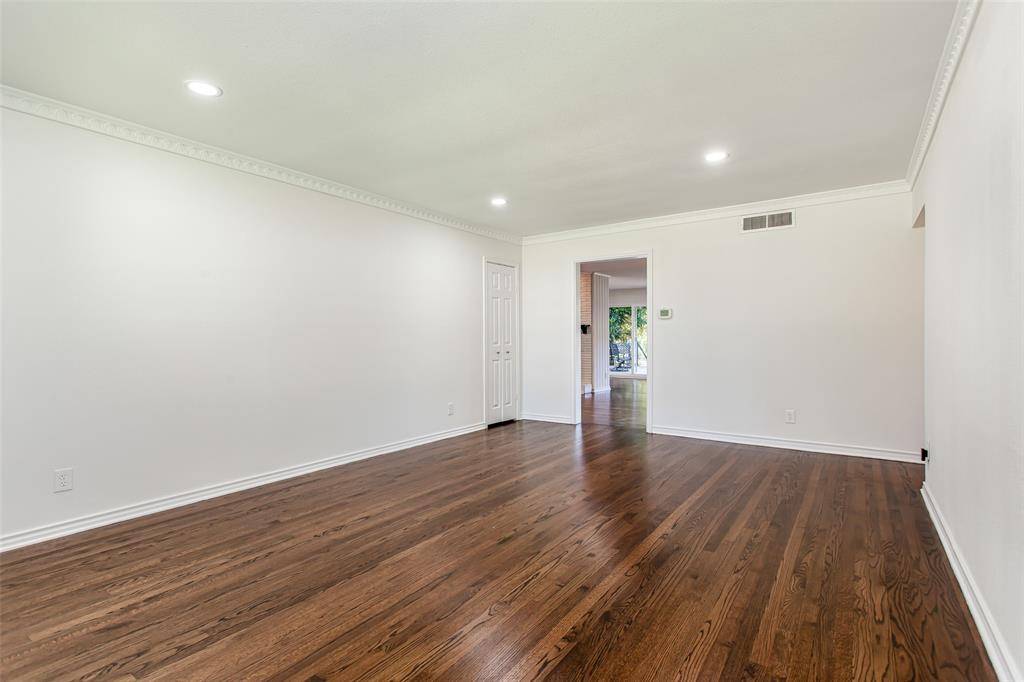 6737 Lakefair Circle, Dallas, TX 75214
