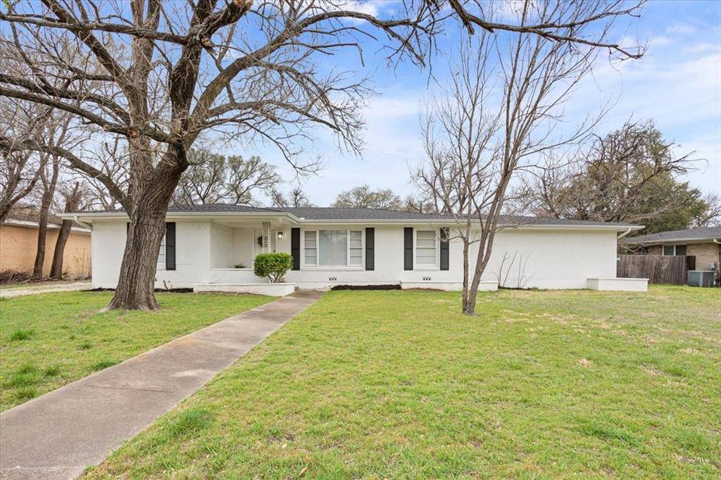2416 Lake Air Drive, Waco, TX 76710