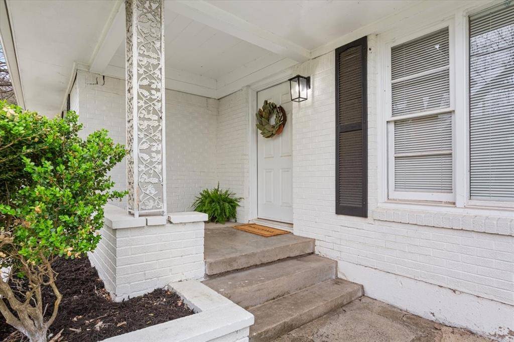 2416 Lake Air Drive, Waco, TX 76710