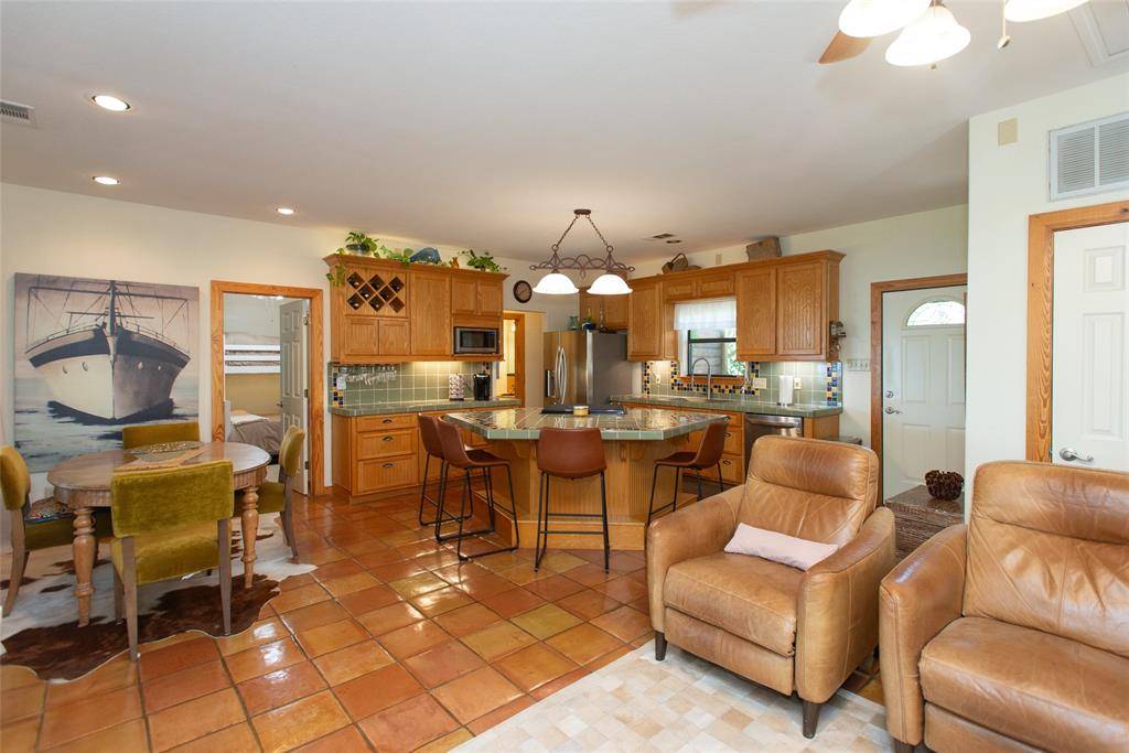 121 Xit Ranch Road, Trinidad, TX 75163