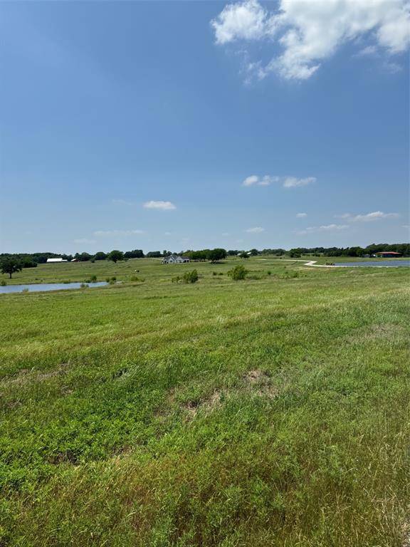 524 Jrc Road, Gainesville, TX 76240