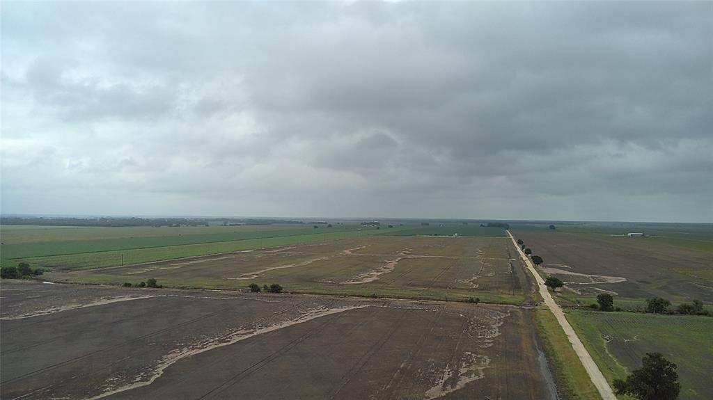 000 Highway 50, Snook, TX 77878
